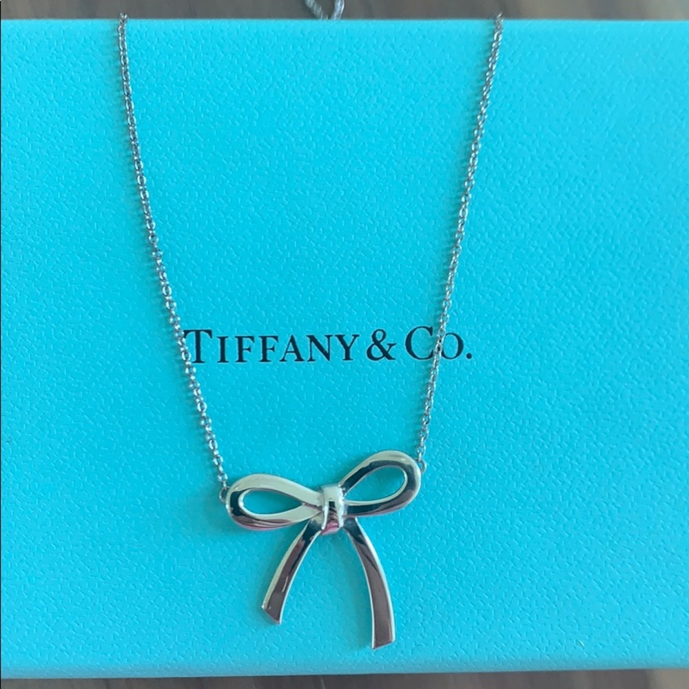 Tiffany & Co Medium Bow Pendant (retired)